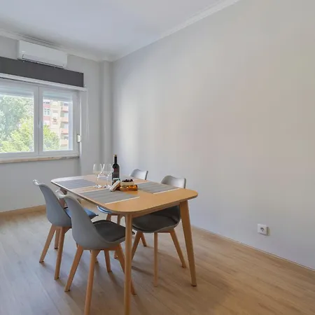 Lisboa No Sado - By Y Concept